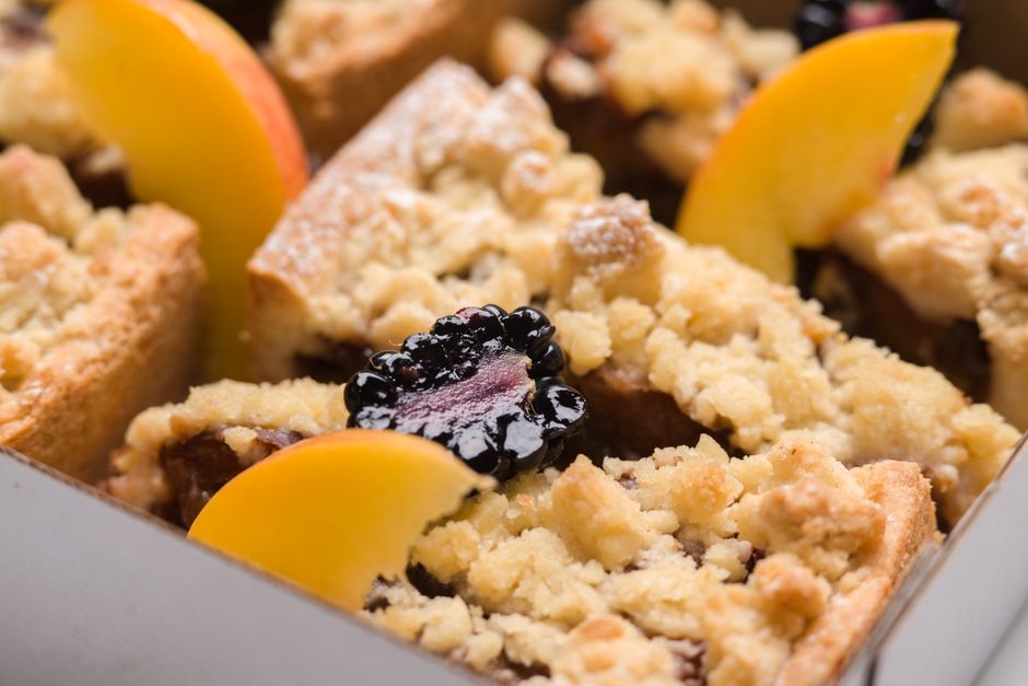 Peach Crumble for a birthday dessert spread — food · Desserts