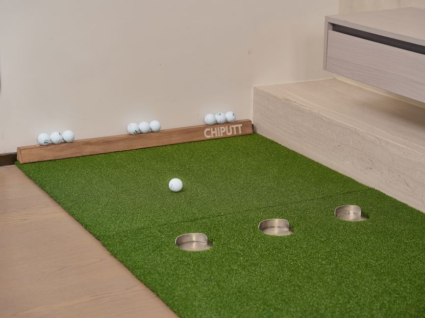 Mini Golf Outing when you want less scrolling — lifestyle · Dating