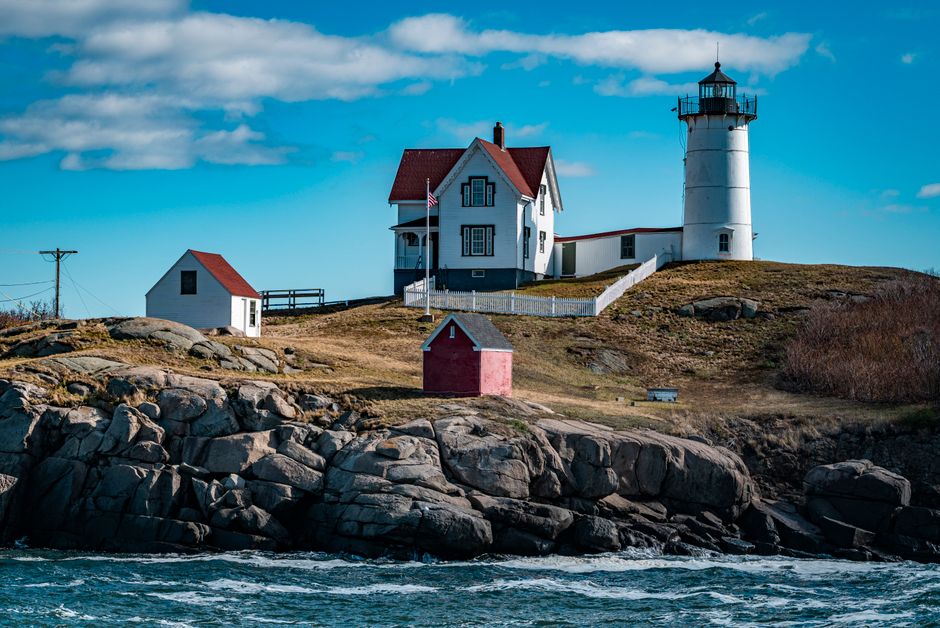 Maine Lighthouse Drive with a sunset picnic — travel · USA Travel
