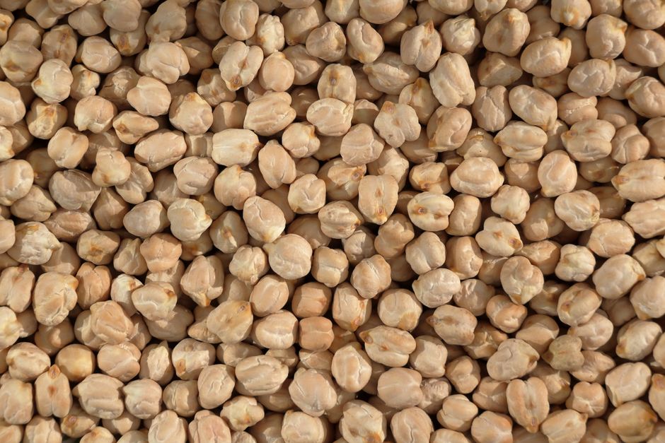 Crunchy Chickpeas with cucumber and herbs — food · Snacks