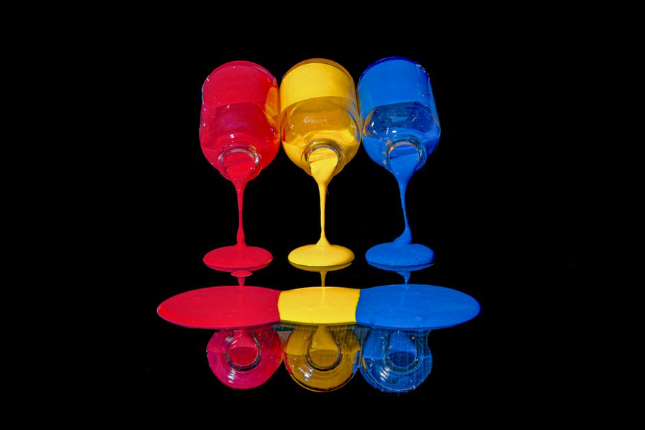 Three-Color Notice during a midday reset — wellness · Mindfulness
