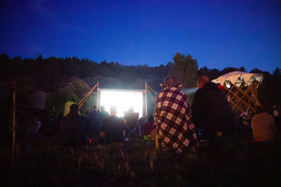 Blanket-Fort Screening for a small apartment — entertainment · Movie Nights