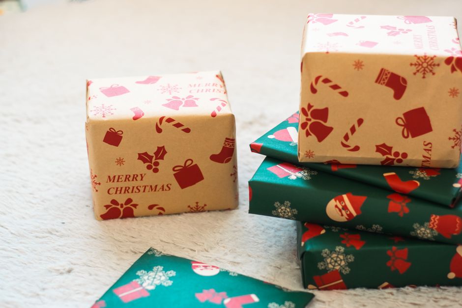 24 Gift-Wrapping Station ideas for meaningful keepsakes