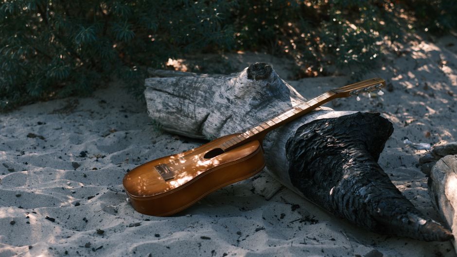 Quiet Music Break during a quiet evening — wellness · Relaxation