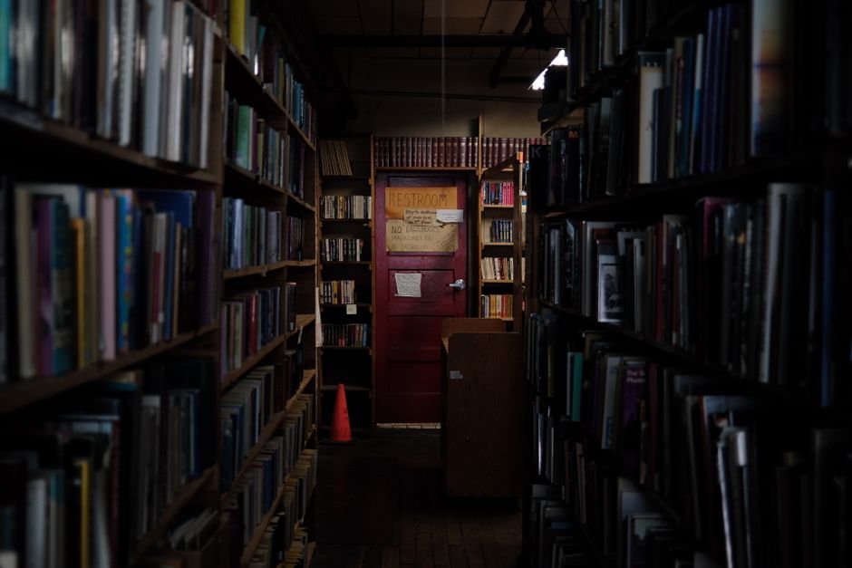 Bookstore Challenge for a casual first date — entertainment · Date Nights