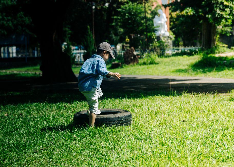 Diy Obstacle Course with a throwback theme — entertainment · Family Fun