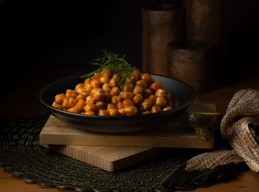 Harissa Chickpea Skillet with chili-lime flavor — food · Dinner Ideas