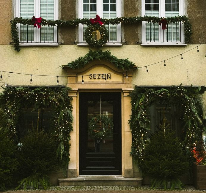 Front-Door Greenery around a seasonal color palette — celebrations · Christmas