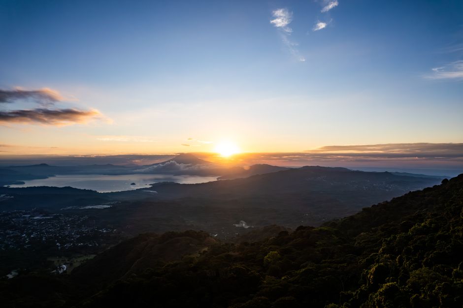 Sunrise Viewpoint for families with mixed ages — travel · Solo Travel