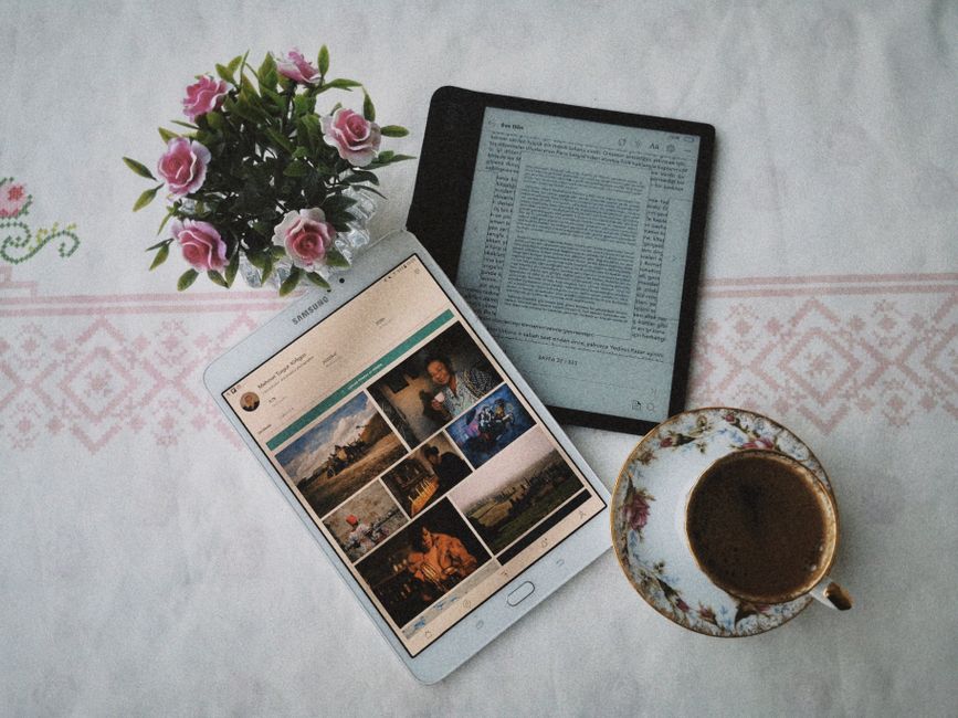 E-Reader Stand for a smoother meeting routine — smart-life · Gadgets