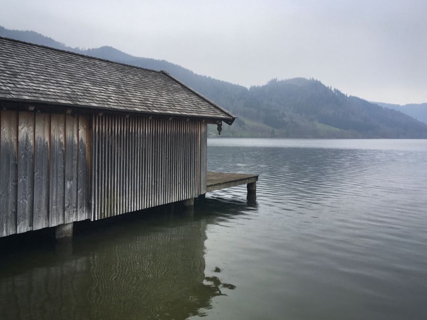 Lakefront Breakfast near a quiet beach access — travel · Weekend Getaways