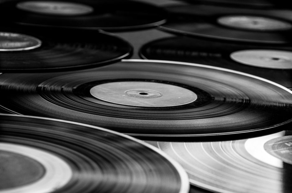 Indie Discovery Playlist for a no-screen break — entertainment · Music