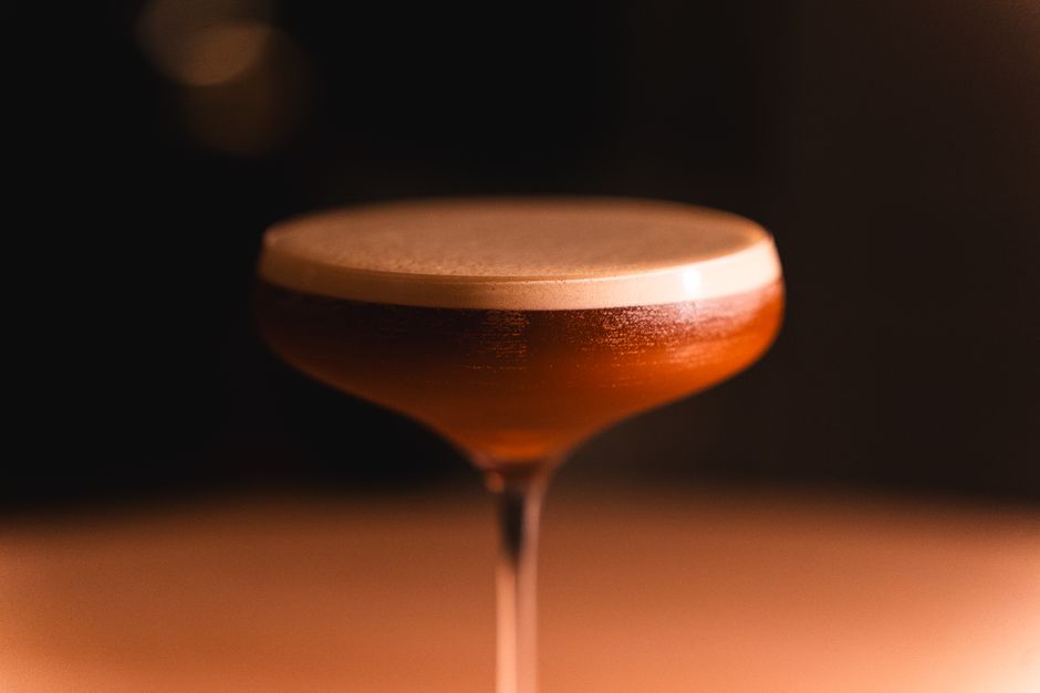 28 Craft-And-Cocktail Evening ideas for family participation