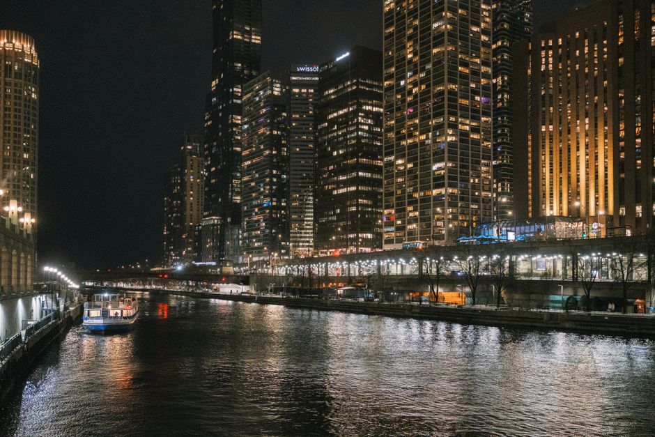 Chicago Riverwalk for first-time visitors — travel · USA Travel
