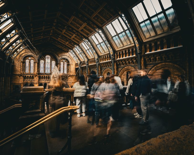 Museum Late Hour around a local craft shop — travel · City Trips