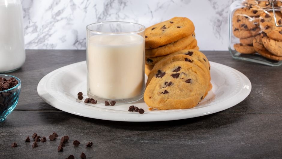 Chocolate Chip Scones for a rainy-day project — food · Baking