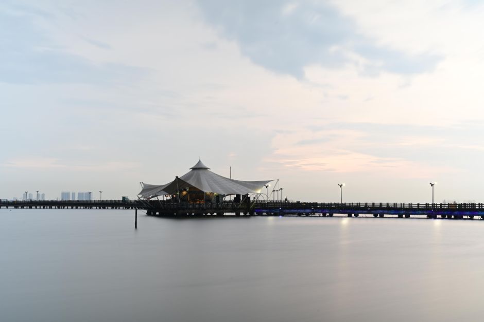 Harbor Dinner with a practical parking plan — travel · Couples Travel
