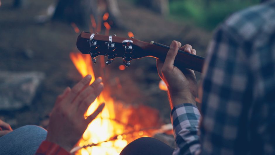 Acoustic Evening for mixed ages — entertainment · Music