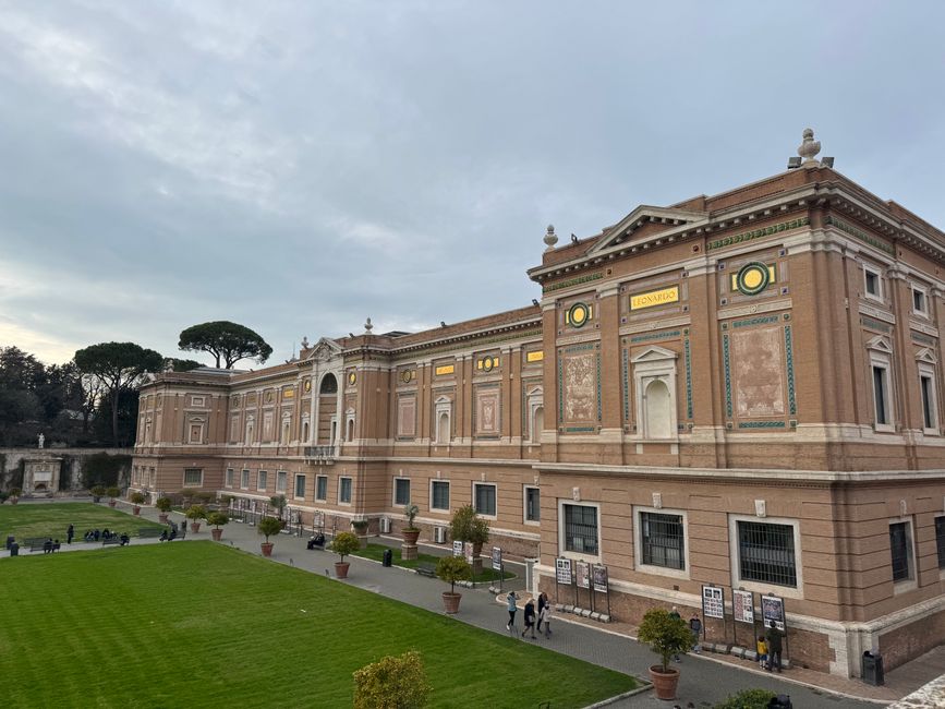 Museum After Dark with a throwback theme — entertainment · Date Nights