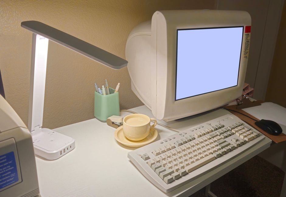 Desk Lamp with a simple automation chain — smart-life · Gadgets