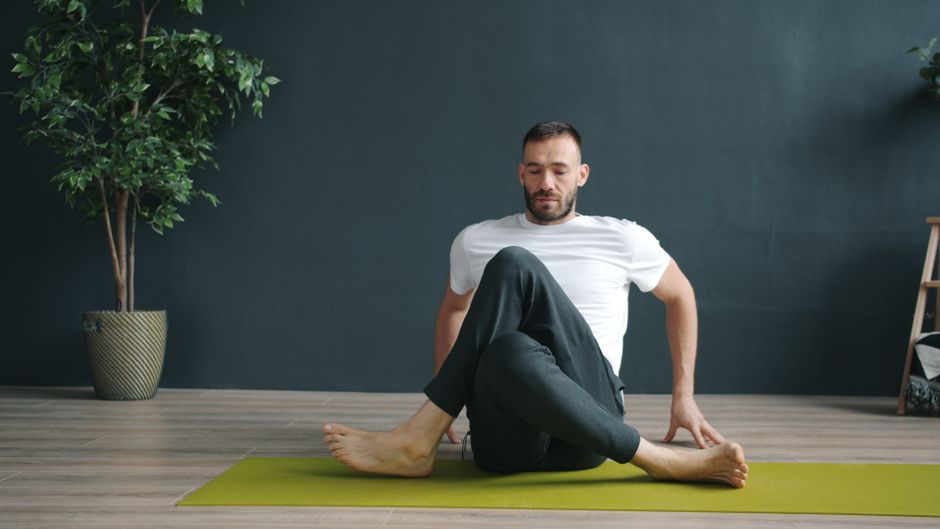 Gentle Stretch for a fresh-start Monday — wellness · Relaxation