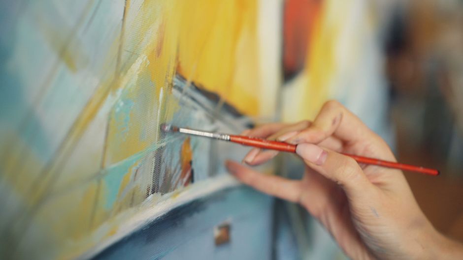 Paint-And-Sip Night around a trivia bracket — entertainment · Date Nights