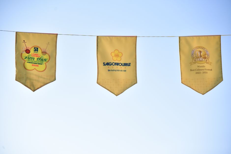 Fabric Banner for rescuing old materials — diy-creativity · Creative Projects