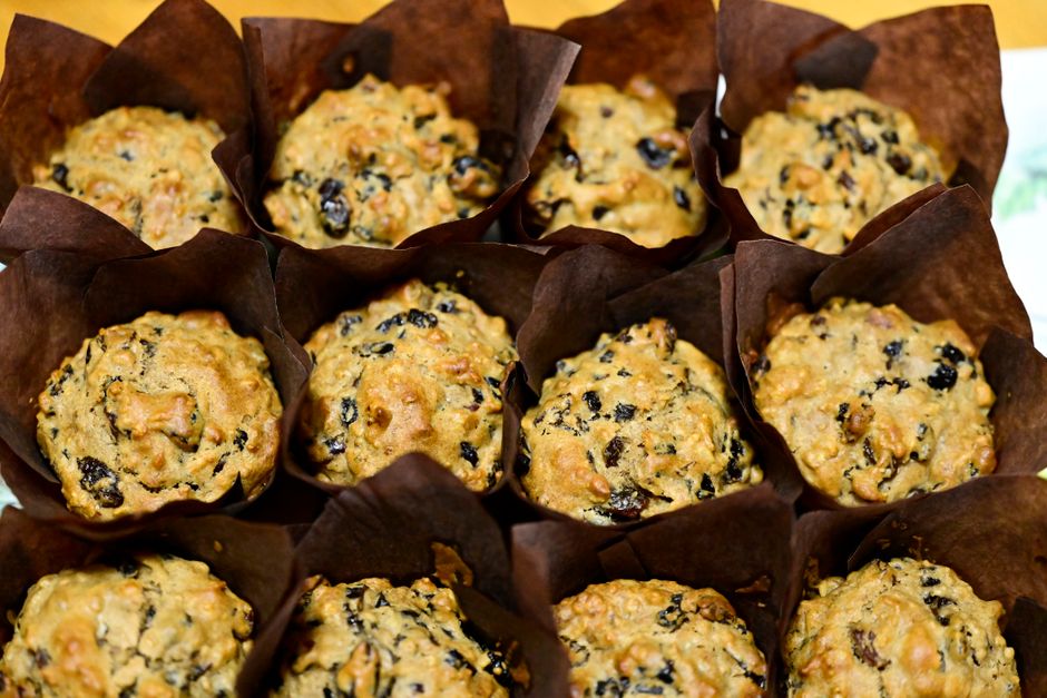 Banana Oat Bites with smoky paprika — food · Snacks