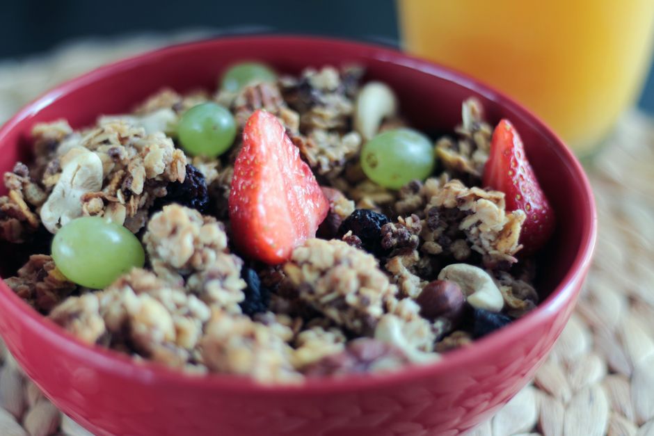 Peach Almond Granola for a weekday breakfast — food · Breakfast & Brunch