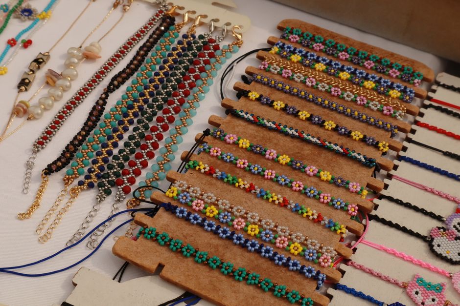 Beaded Keychain for learning new technique — diy-creativity · Crafts