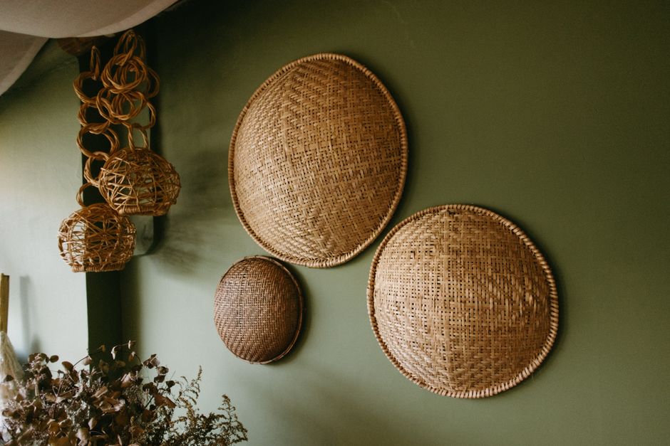 Woven Basket Accent with a hand-lettered element — diy-creativity · Handmade Decor
