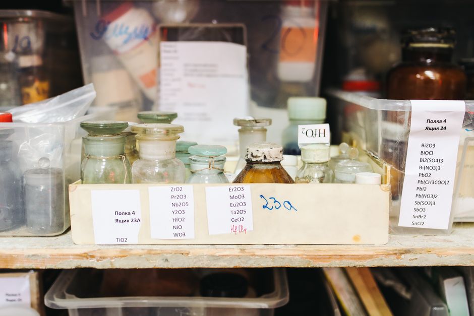 Label System for a home office — home · Home Hacks