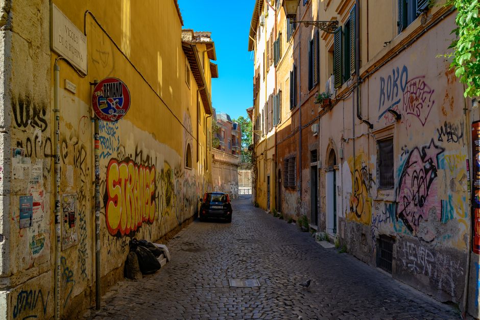 Street-Art Alley around a neighborhood market — travel · City Trips