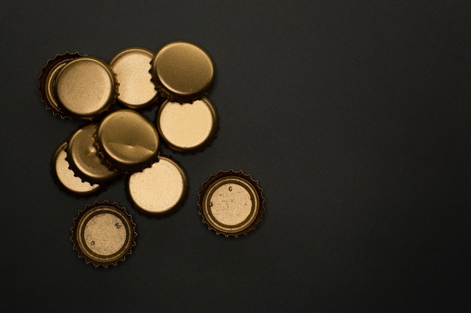 Bottle-Cap Mosaic using fabric scraps — diy-creativity · Upcycling