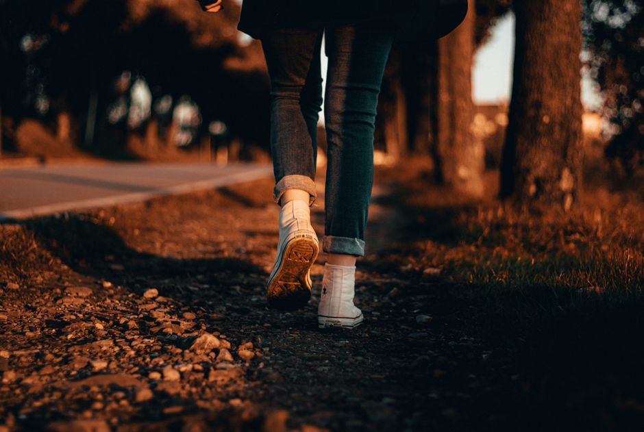 Walking Reminder with a sunlight habit — wellness · Healthy Habits