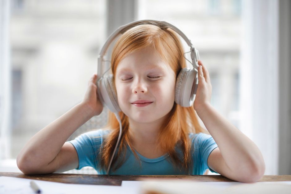 One-Minute Listening after a late night after a late night — wellness · Mindfulness