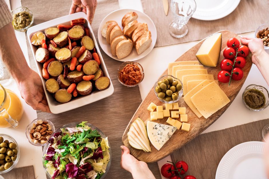 Potluck Lunch with a five-minute start — lifestyle · Social Life