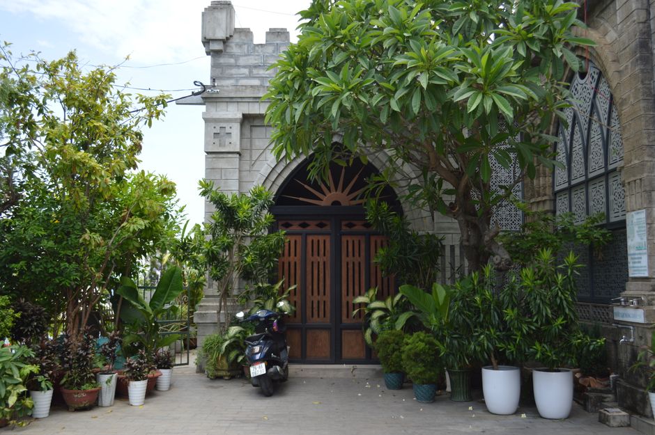 Front-Door Greenery for a late-afternoon gathering — celebrations · Christmas