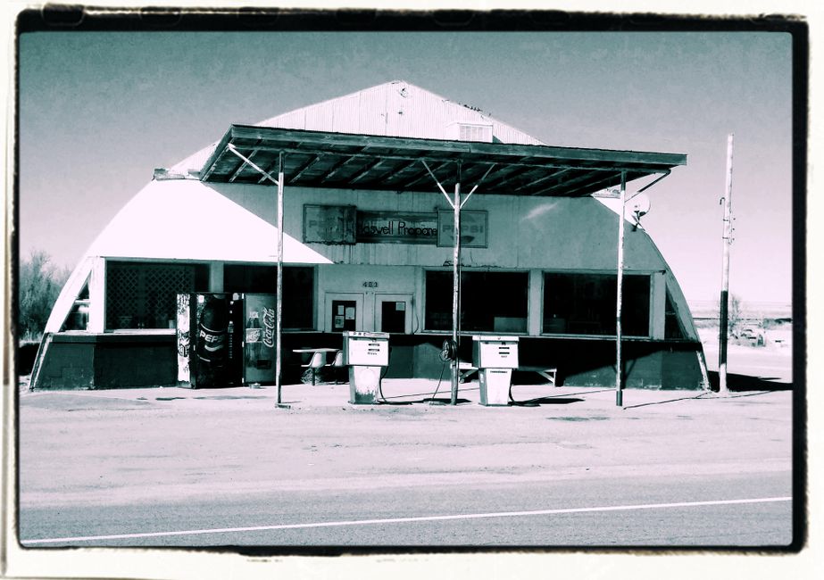 Classic Diner Stop for an off-season visit — travel · Road Trips