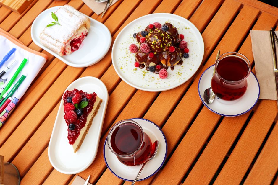 Dessert Crawl for a creative break — lifestyle · Dating