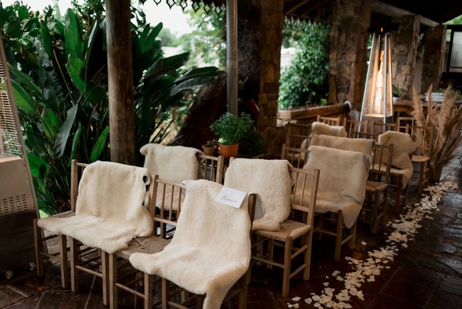 Ceremony Aisle Details for a mixed-age crowd — celebrations · Weddings