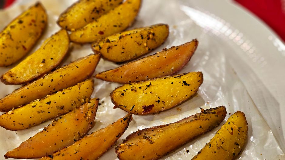 Baked Potato Bar with a vegetarian option — food · Food & Hosting