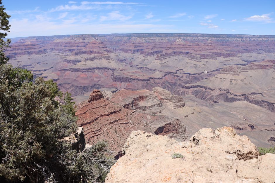 Desert Viewpoint around a farmers market — travel · Road Trips
