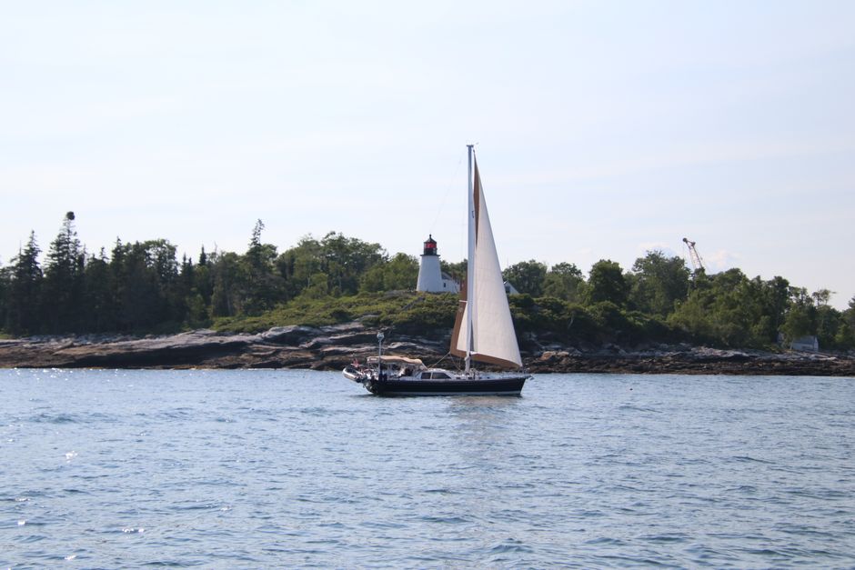 Maine Lighthouse Drive around a farmers market — travel · USA Travel
