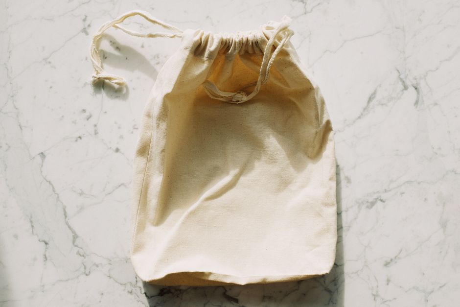 Drawstring Pouch with a personalized monogram — diy-creativity · Sewing
