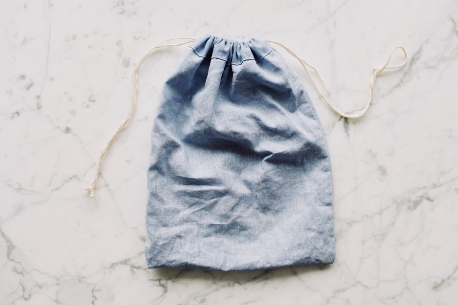 Drawstring Pouch using fabric scraps — diy-creativity · Sewing