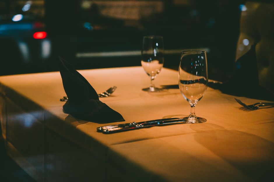 Mystery Dinner with a homemade scorecard — entertainment · Party Ideas