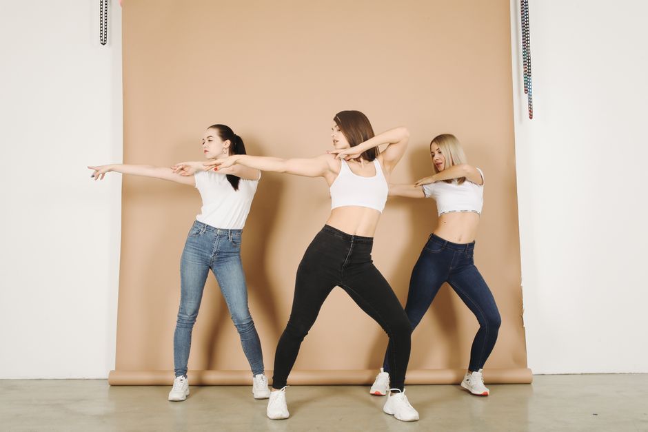 Dance Cardio before bedtime — wellness · Fitness