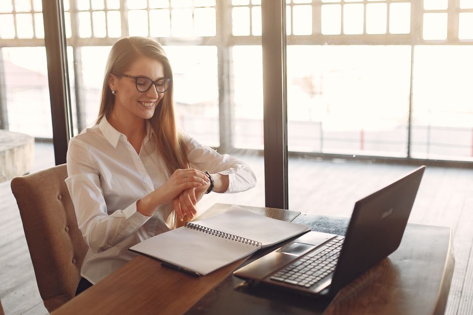 Single-Task Hour for a small home office — smart-life · Productivity