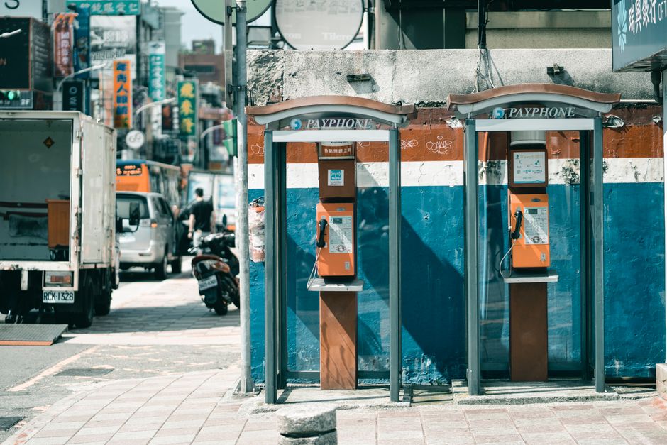 Phone Parking with a short breathing pause — wellness · Evening Routines